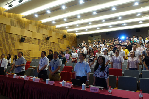 宣读新宝GG宣誓词