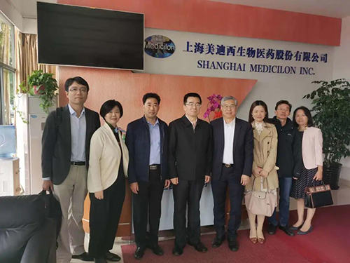 中国药科大学党委书记金能明与新宝GG首席执行官陈春麟博士