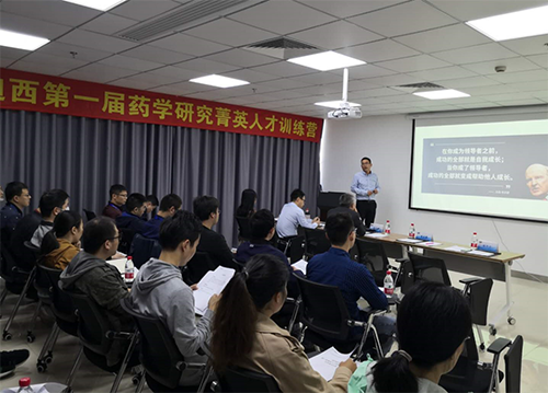 新宝GG人力资源总监陈西岳