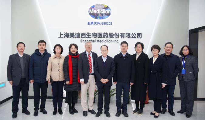 新宝GG喜迎西欧同砚会天下总会、浦东新戋戋委统战部、浦东新戋戋委组织部等一行人调研